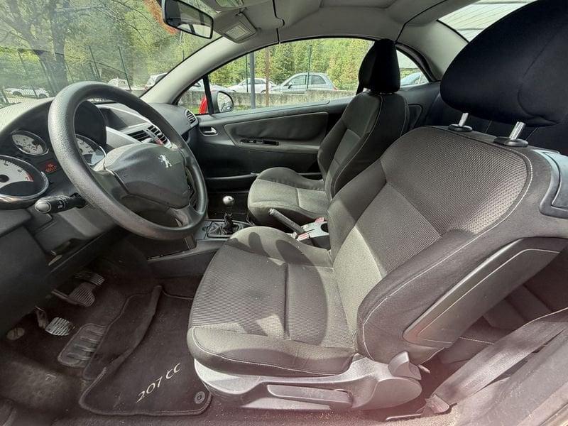 Peugeot 207 1.6 VTi 120CV CC Féline