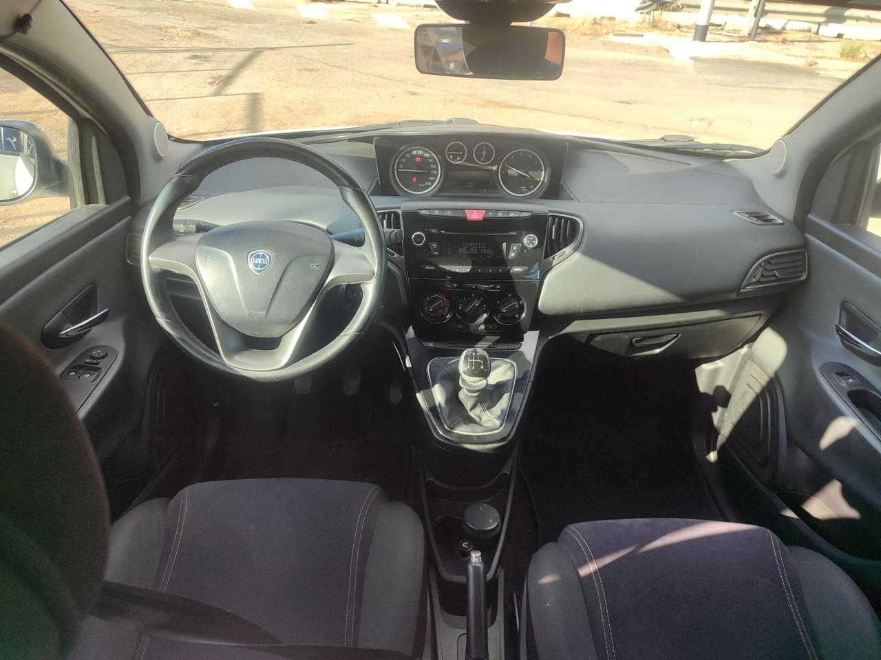 Lancia Ypsilon 1.2 69 CV 5 porte S&S Gold