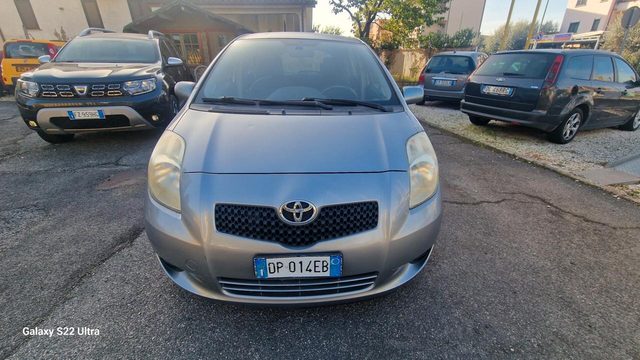 Toyota Yaris 1.0 5 porte Sol