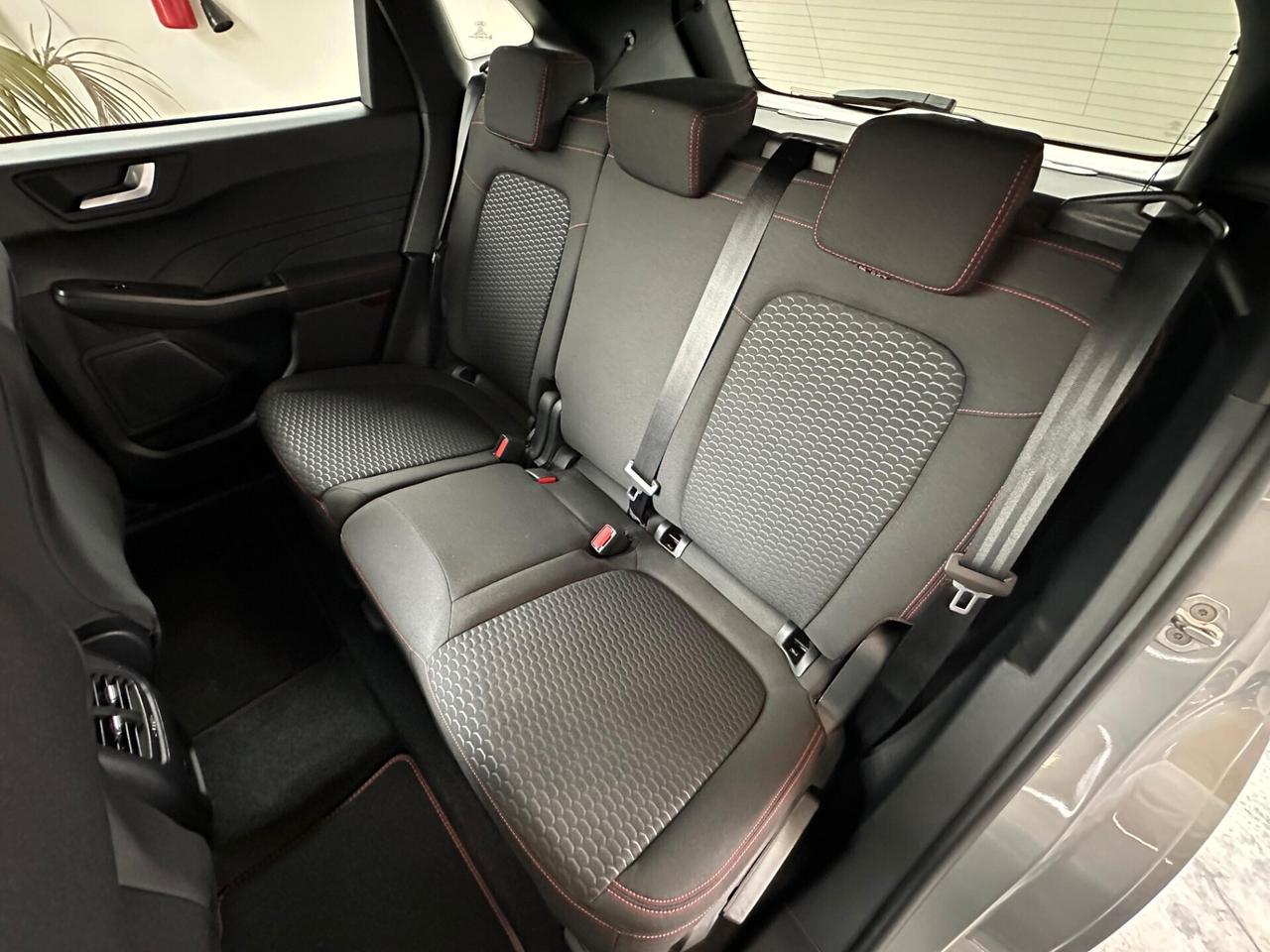 Ford Kuga 2.5 Full Hybrid 180 CV ST-Line