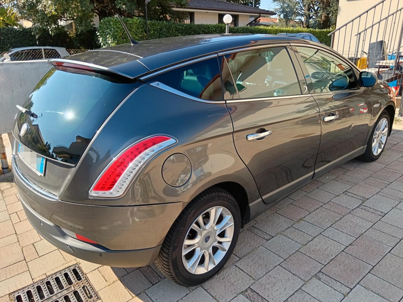 Lancia Delta 1.6 MJT Platino