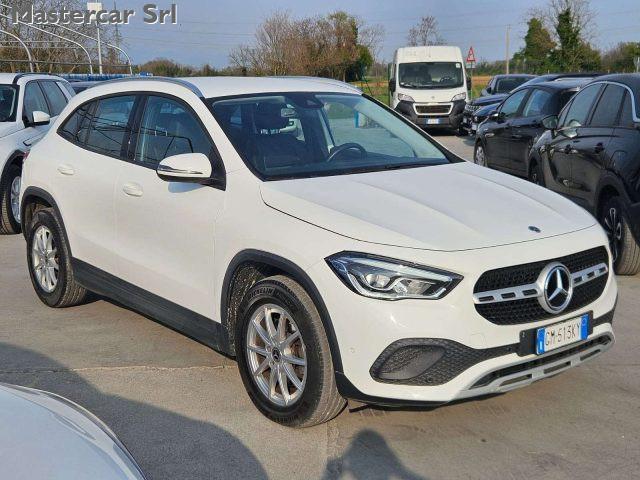 MERCEDES-BENZ GLA 180 GLA 180D Business Extra auto TG : GM513KY