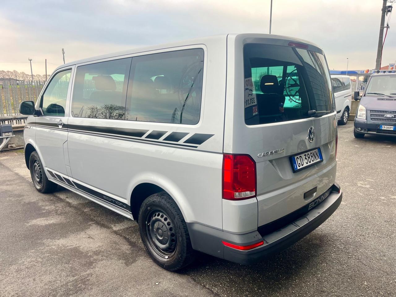Volkswagen T6 Caravelle 2.0 TDI FWD 9 Posti