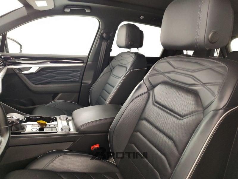 Volkswagen Touareg 3.0 V6 TDI SCR 210kW R-Line