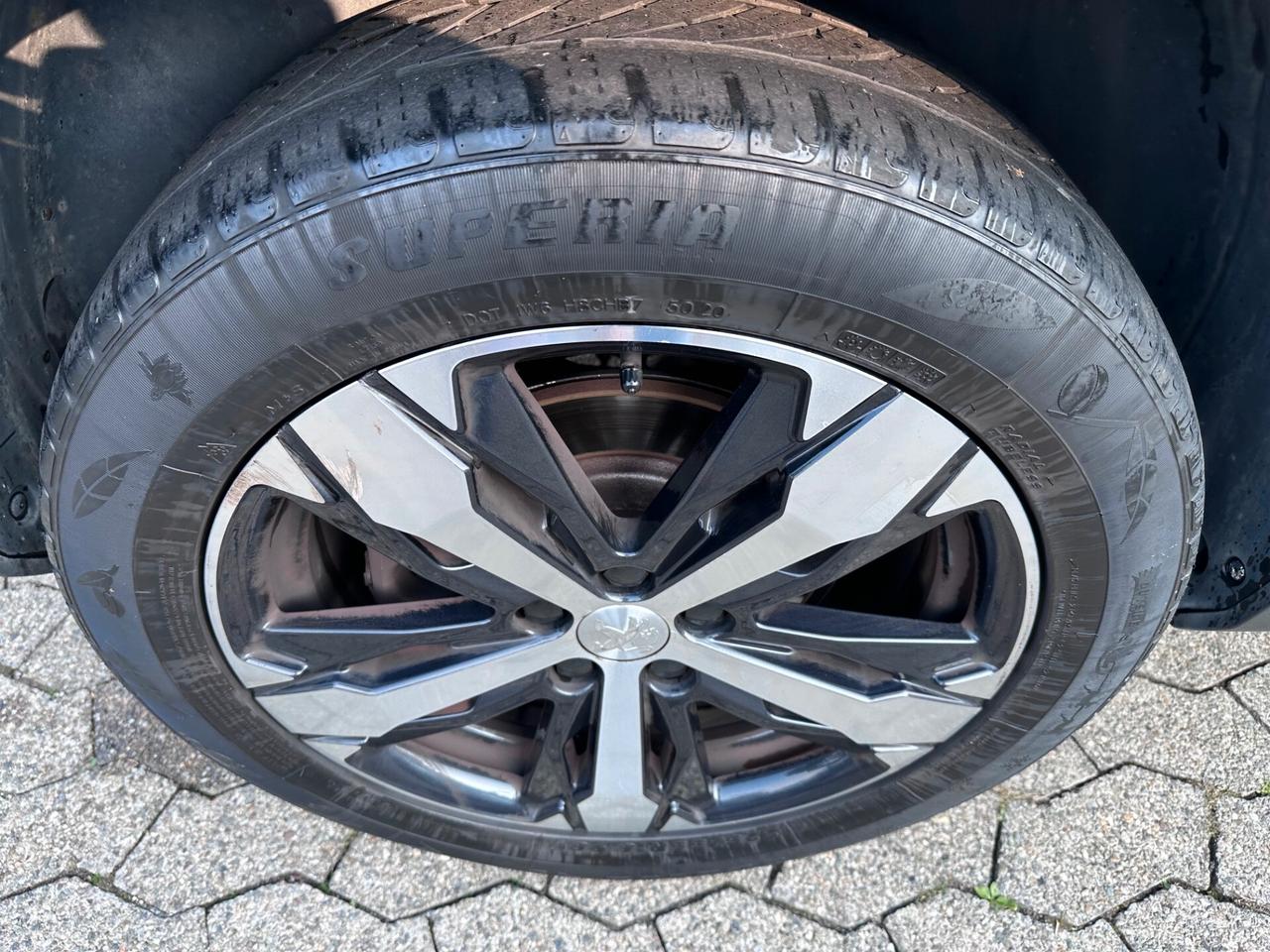 Peugeot 3008 PureTech Turbo 130 S&S Allure*EURO6*CERCHI