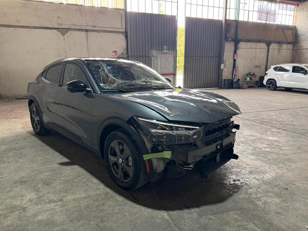 Ford Mustang Mach-e standard range rwd 269cv auto START
