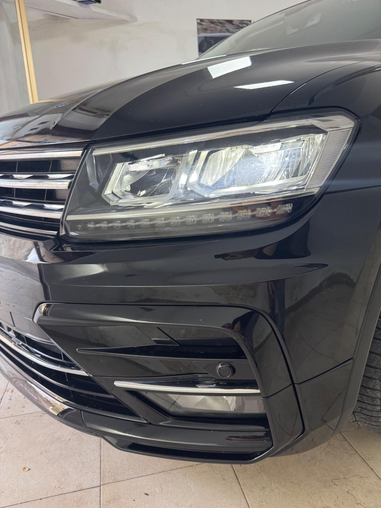 Volkswagen Tiguan 2.0 TDI DSG R line 2018 unico proprietario