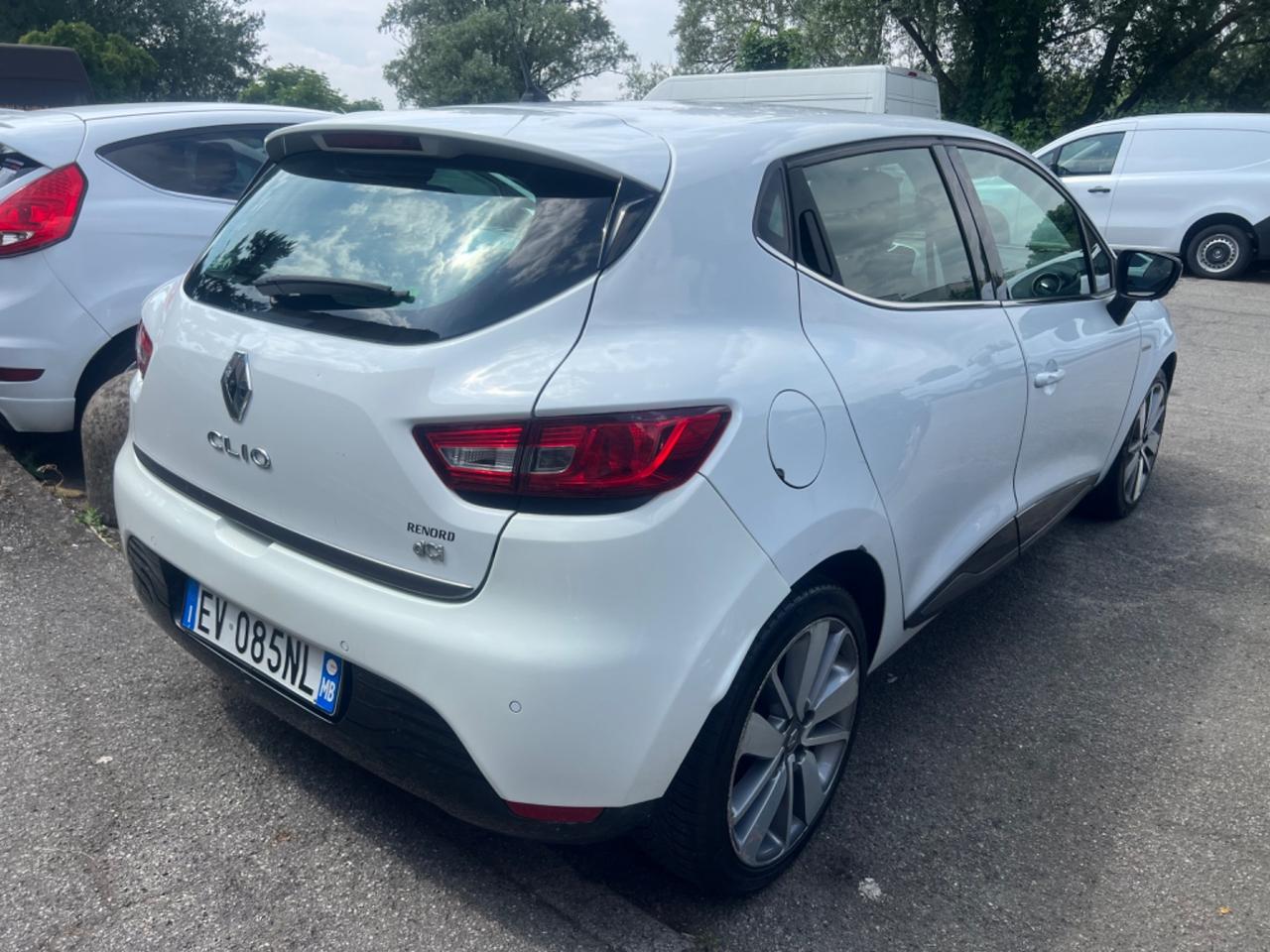 Renault Clio 1.5 dCi 8V 75CV 5 porte Costume National