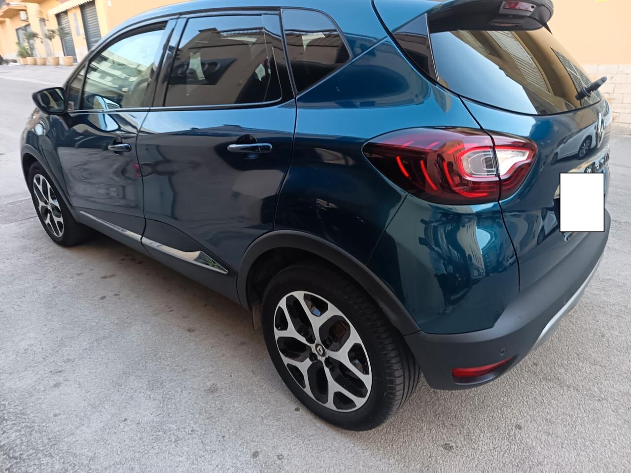 Renault Captur 1.5.DCI Sport Edition2 km.95000 Full Optional