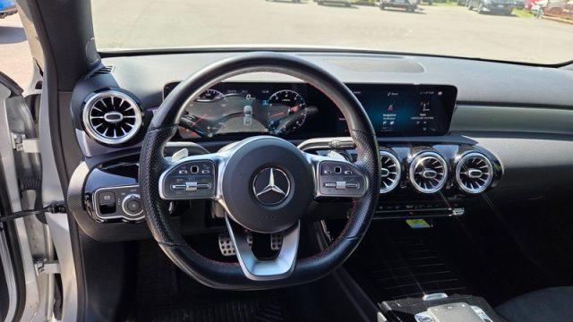 MERCEDES-BENZ A 200 Premium Amg PERMUTE UNICOPROPRIETARIO