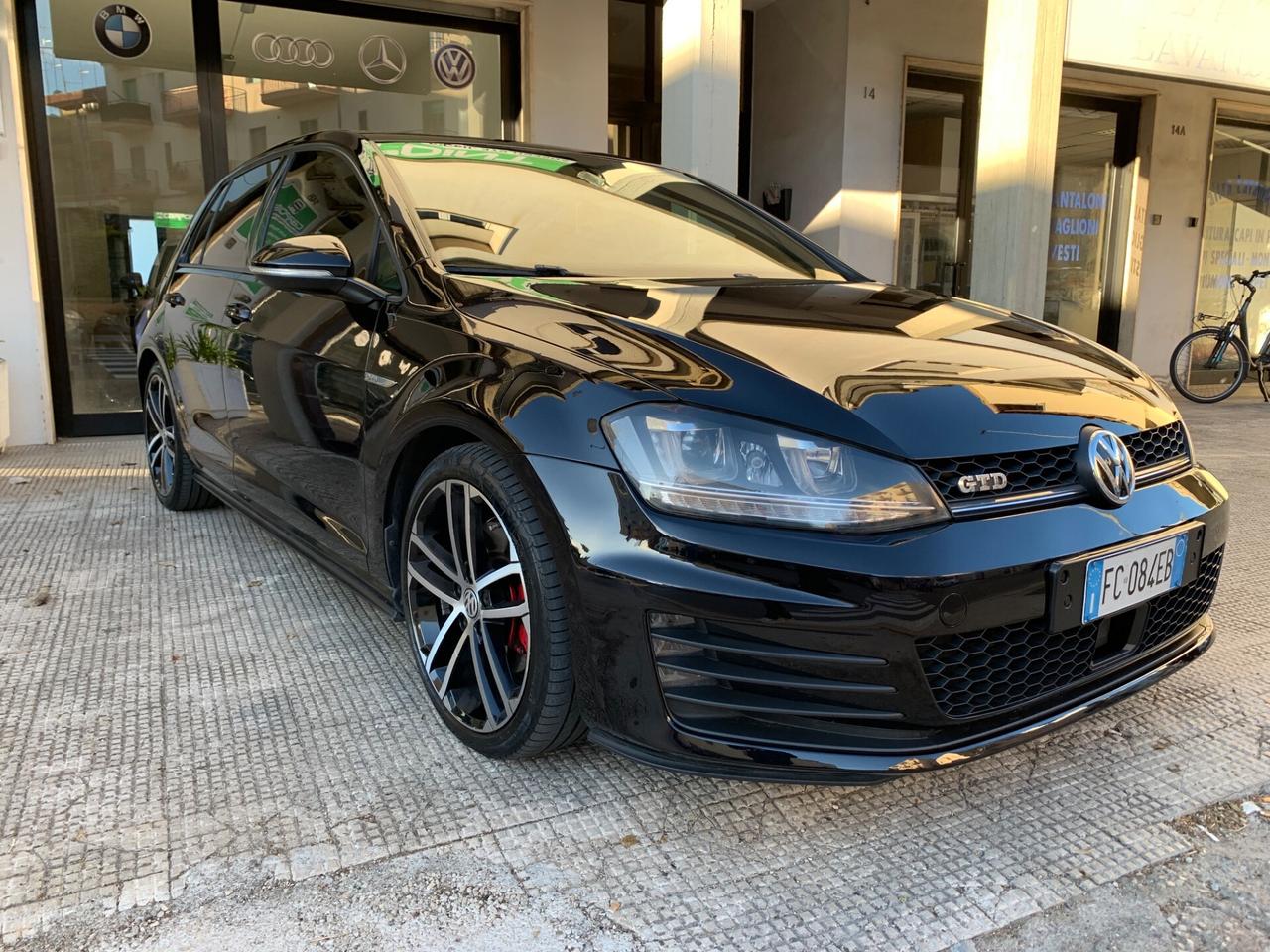 Volkswagen Golf 2.0 TDI DSG 5p.