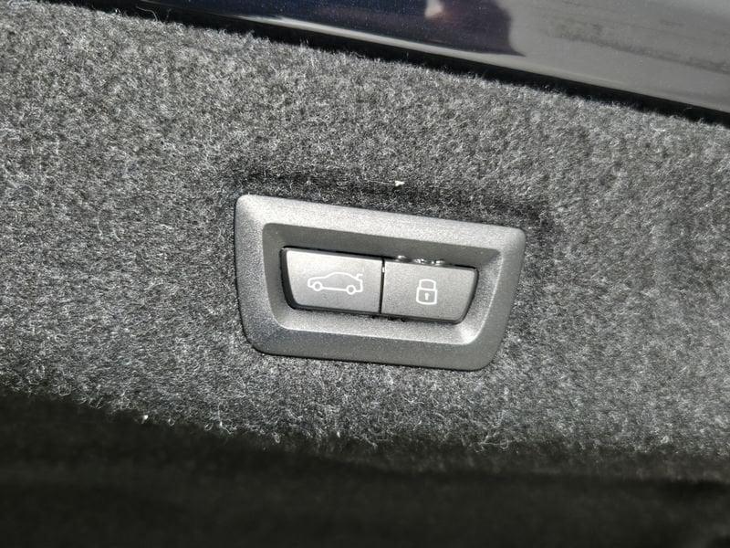 BMW Serie 5 G60 Berlina 520d 48V xdrive auto