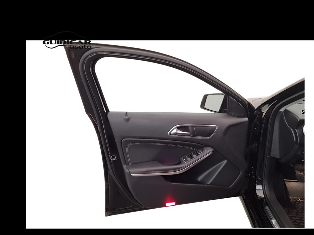 Mercedes-Benz Classe A - W176 - A 180 cdi Sport E6