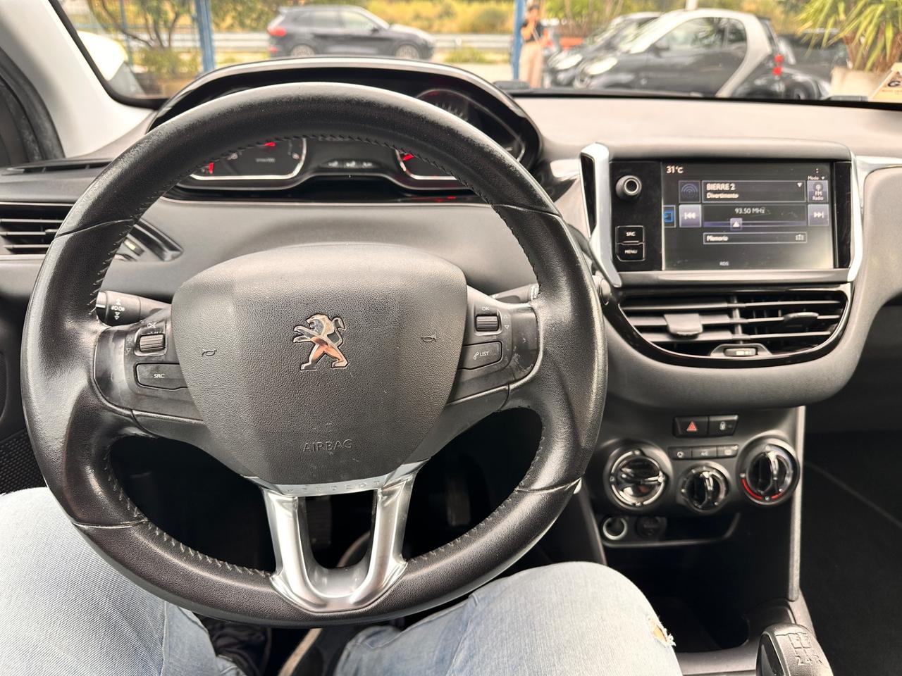 Peugeot 208 1.4 HDi 68 CV 5 porte Allure