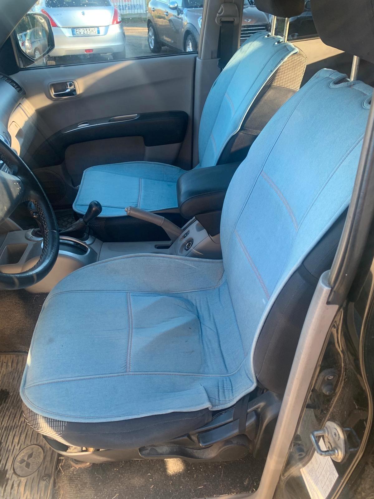 Mitsubishi L200 doppia cabina-5 posti-130000 km-gancio traino- full gls targhet-copricassone