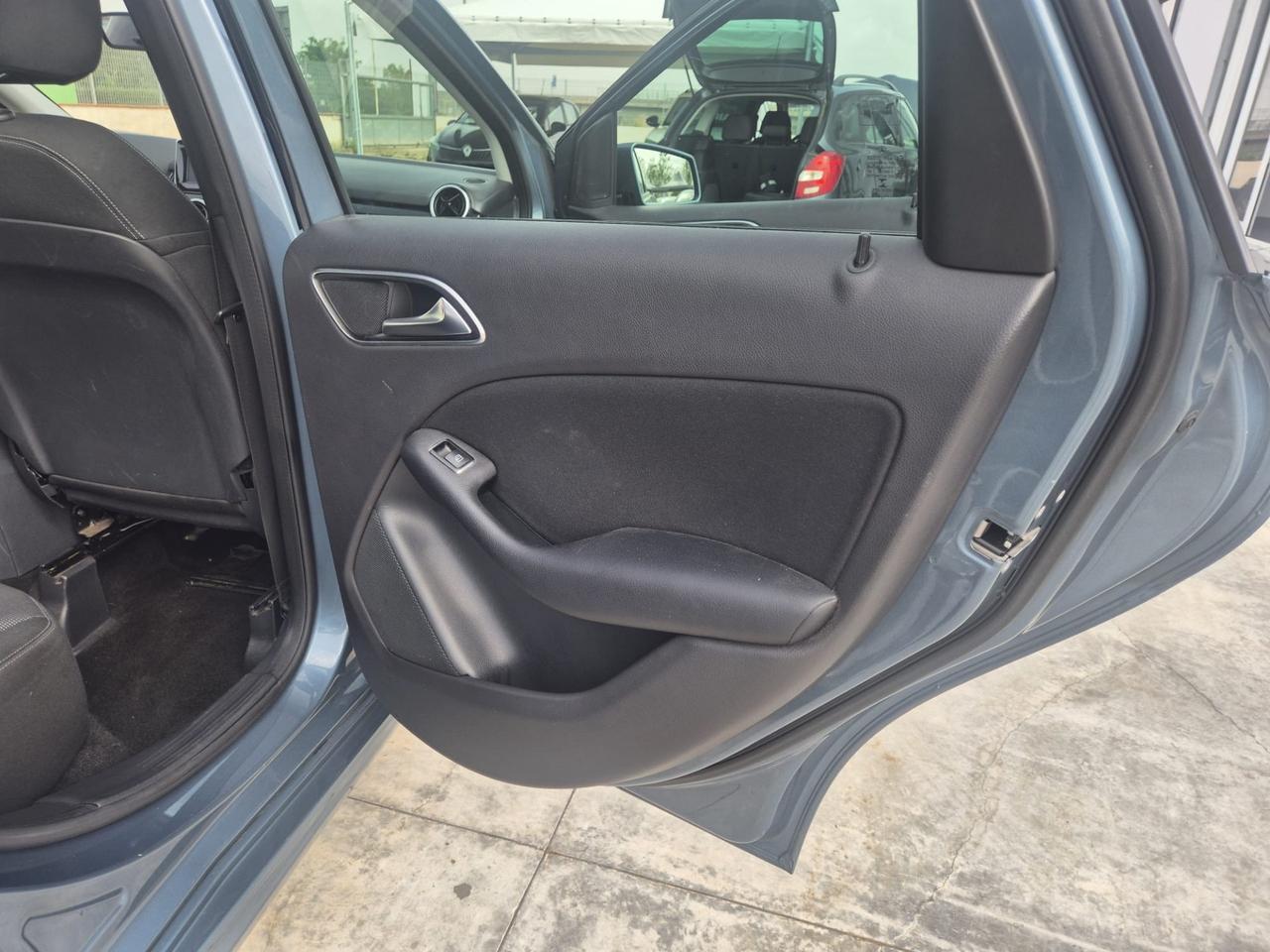 Mercedes-benz B 180 Premium Automatico