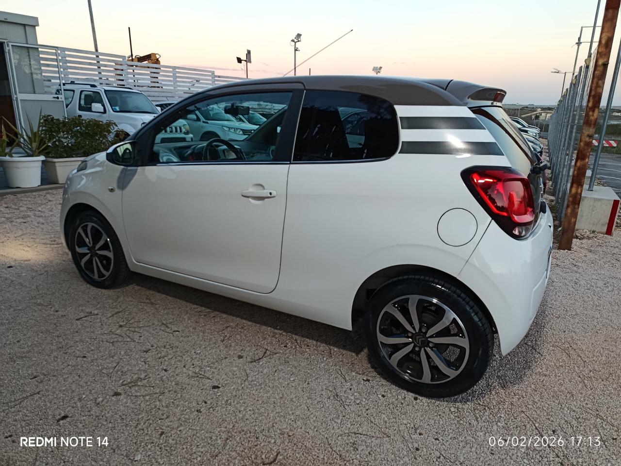 Citroen C1 Airscape VTi 68 ETG 3 porte Shine