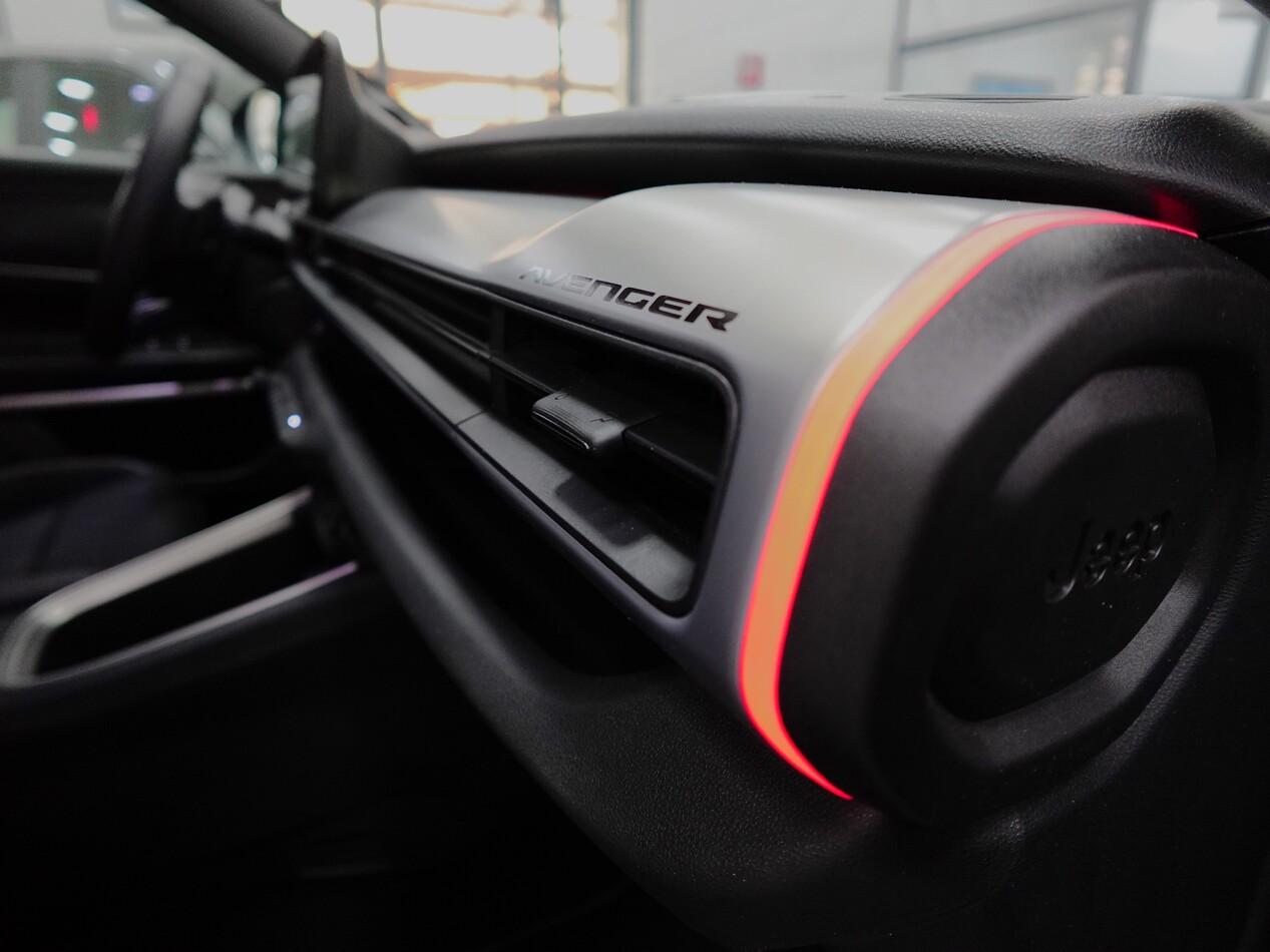 Jeep Avenger 1.2 E-HYBRID 110 CV EDCT6 MHEV SUMMIT