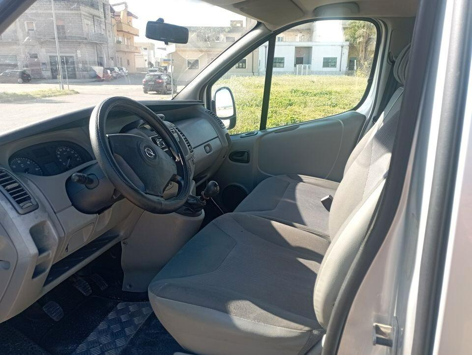 Opel Vivaro 27 2.0 CDTI PC-TN Combi 9 posti