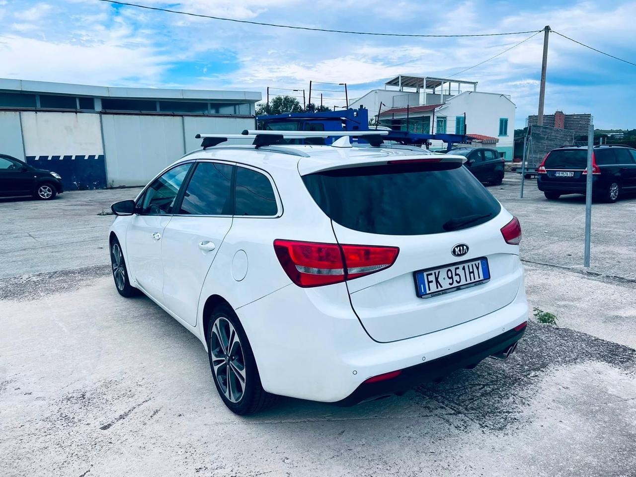 Kia Ceed cee'd 1.6 CRDi 110 CV 5 porte GT - LINE