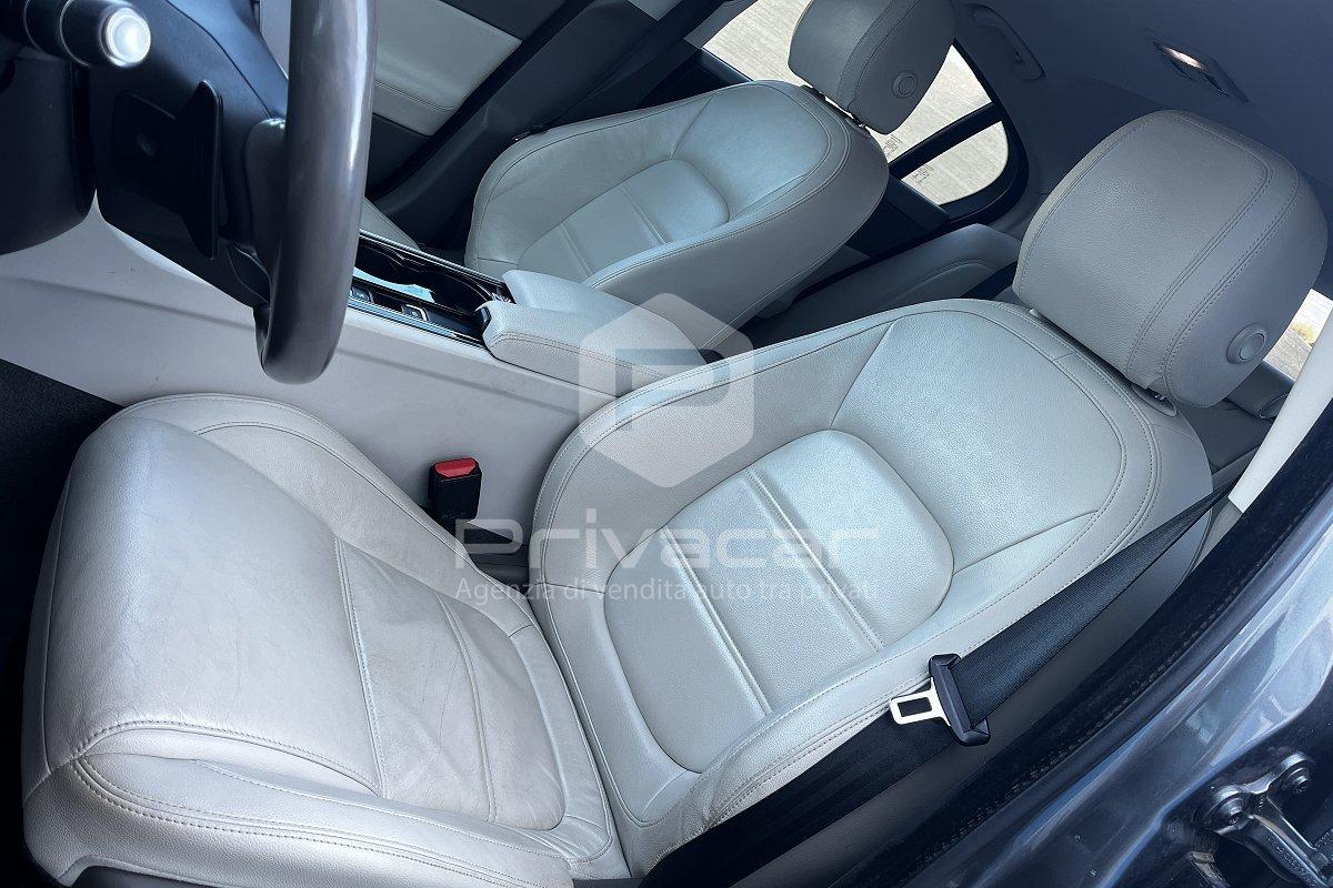 JAGUAR XE 2.0 D Turbo 180CV aut. R-Sport