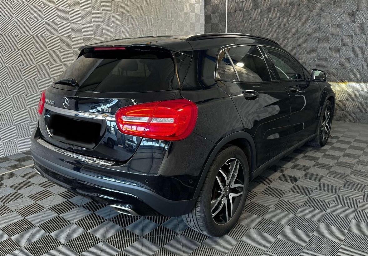 Mercedes-benz GLA 200 d Sport Tetto Pelle 2016