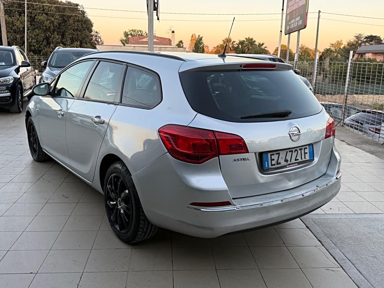 Opel Astra 1.4 Turbo 140CV Sports Tourer GPL Tech Cosmo