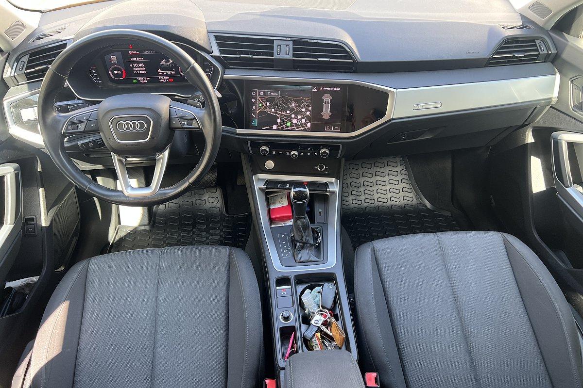 AUDI Q3 35 TDI S tronic Business Advanced