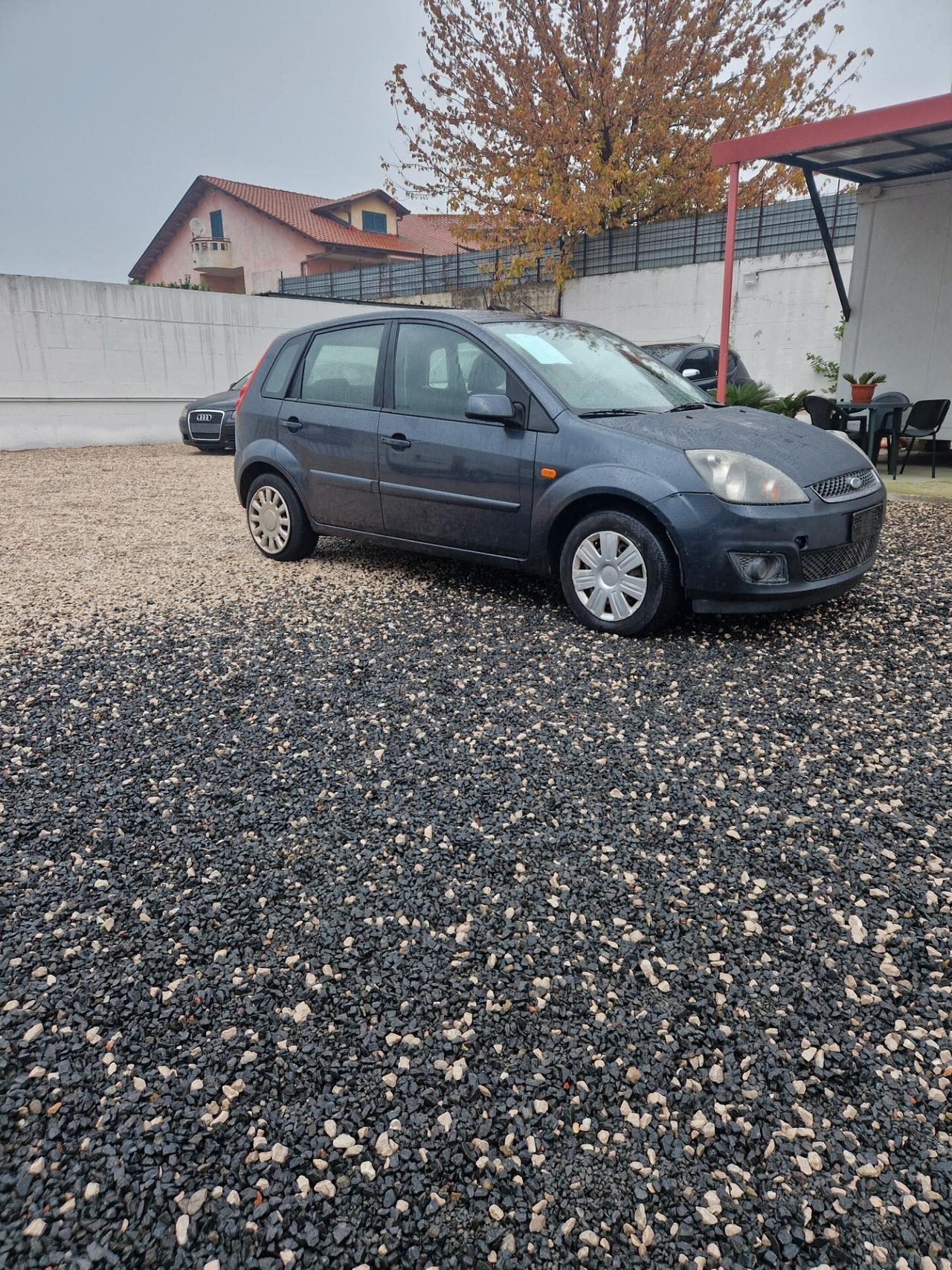 Ford Fiesta 1.2 16V 5p. Titanium 130000km