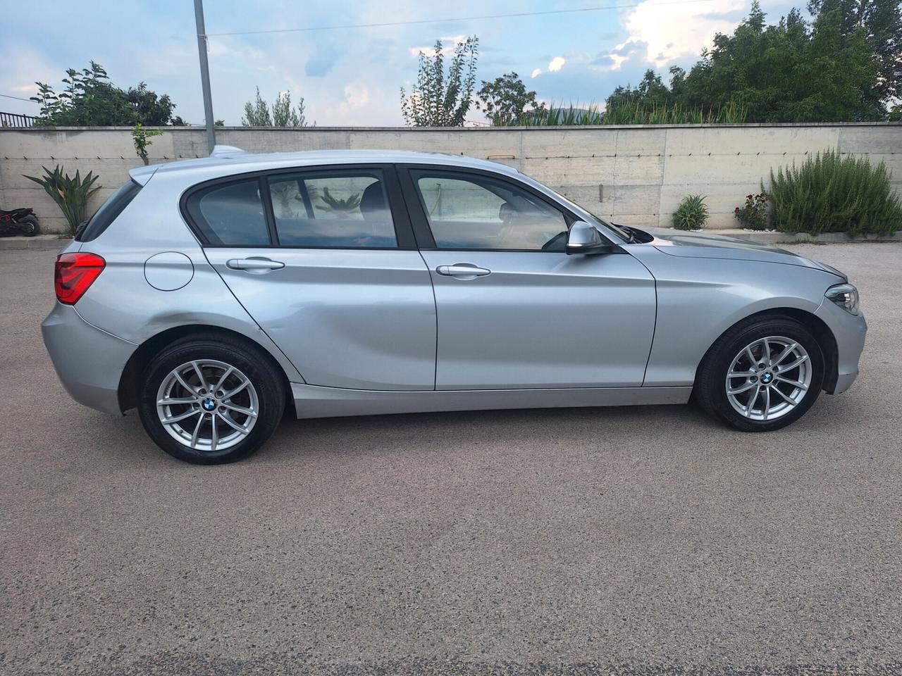Bmw 116d 115cv Advantage 5p AUTOMAT. NAV - 2015