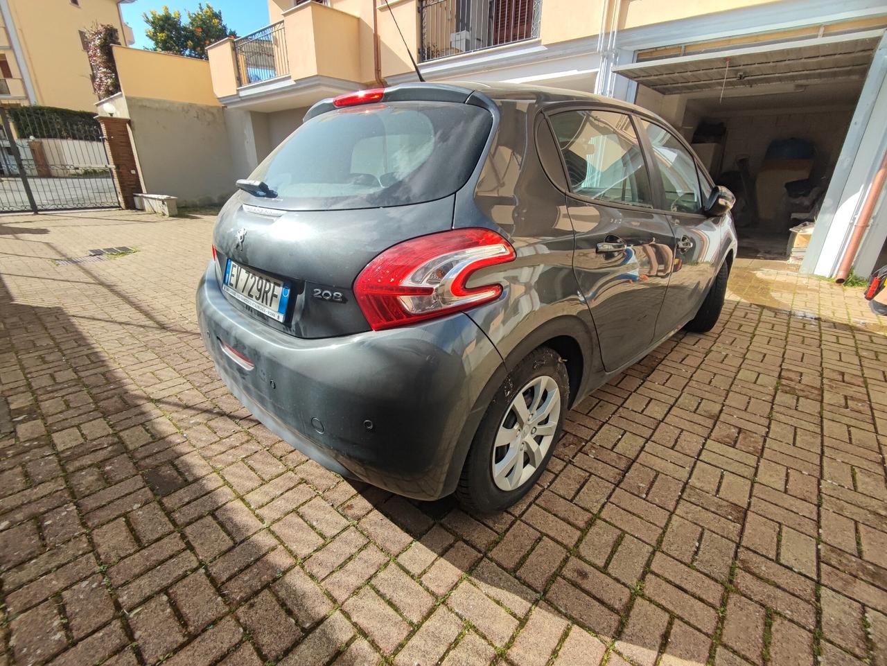 Peugeot 208 PureTech 82 5 porte Allure