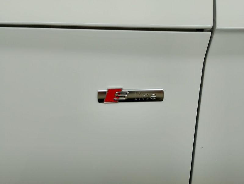 Audi Q5 SPB 40 TDI quattro S tronic S line plus Identity black