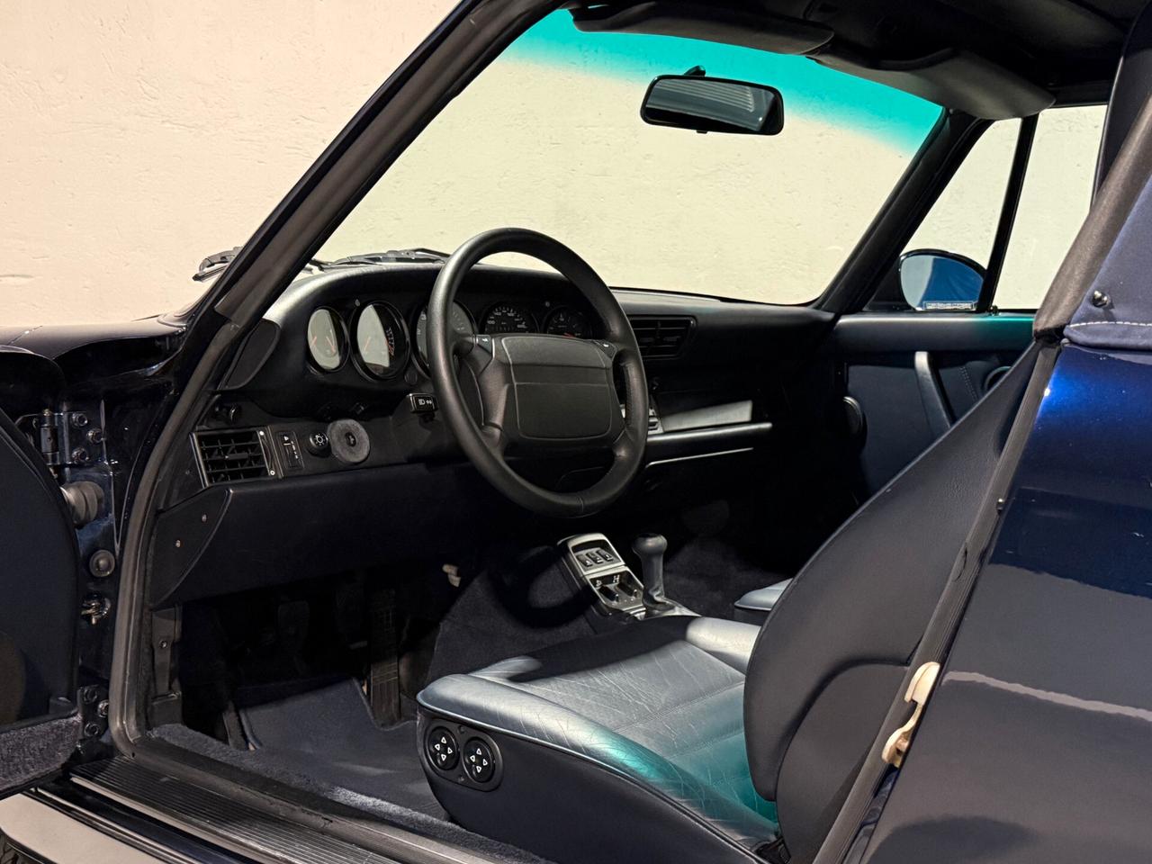 Porsche 911 Carrera 4 cat Cabriolet