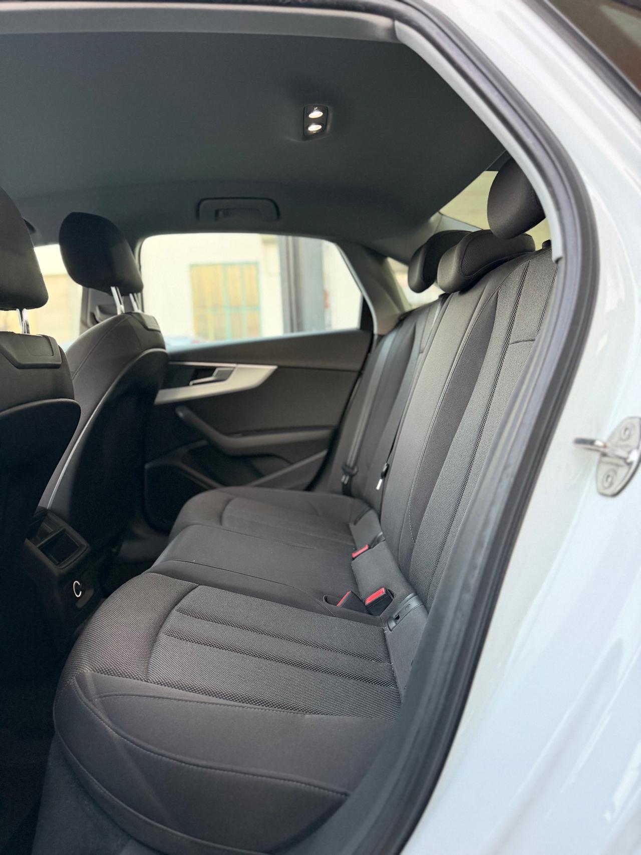 Audi A4 2.0 TDI 122 CV Business Sport