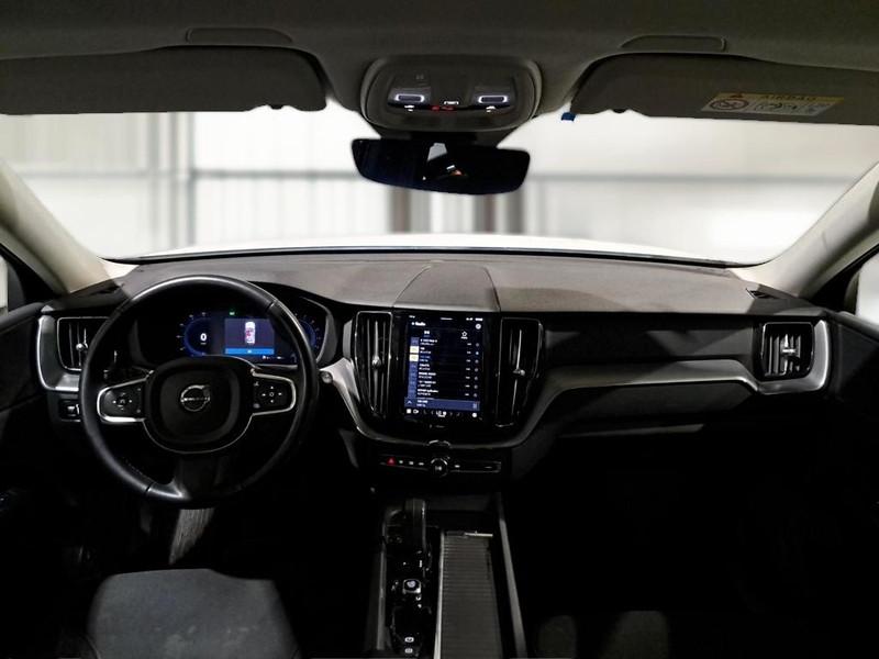 VOLVO XC60 B4 AUTOMATICO MOMENTUM SUV
