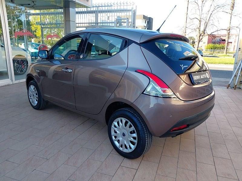 Lancia Ypsilon 0.9 Twinair 85 CV metano Ecochic Gold