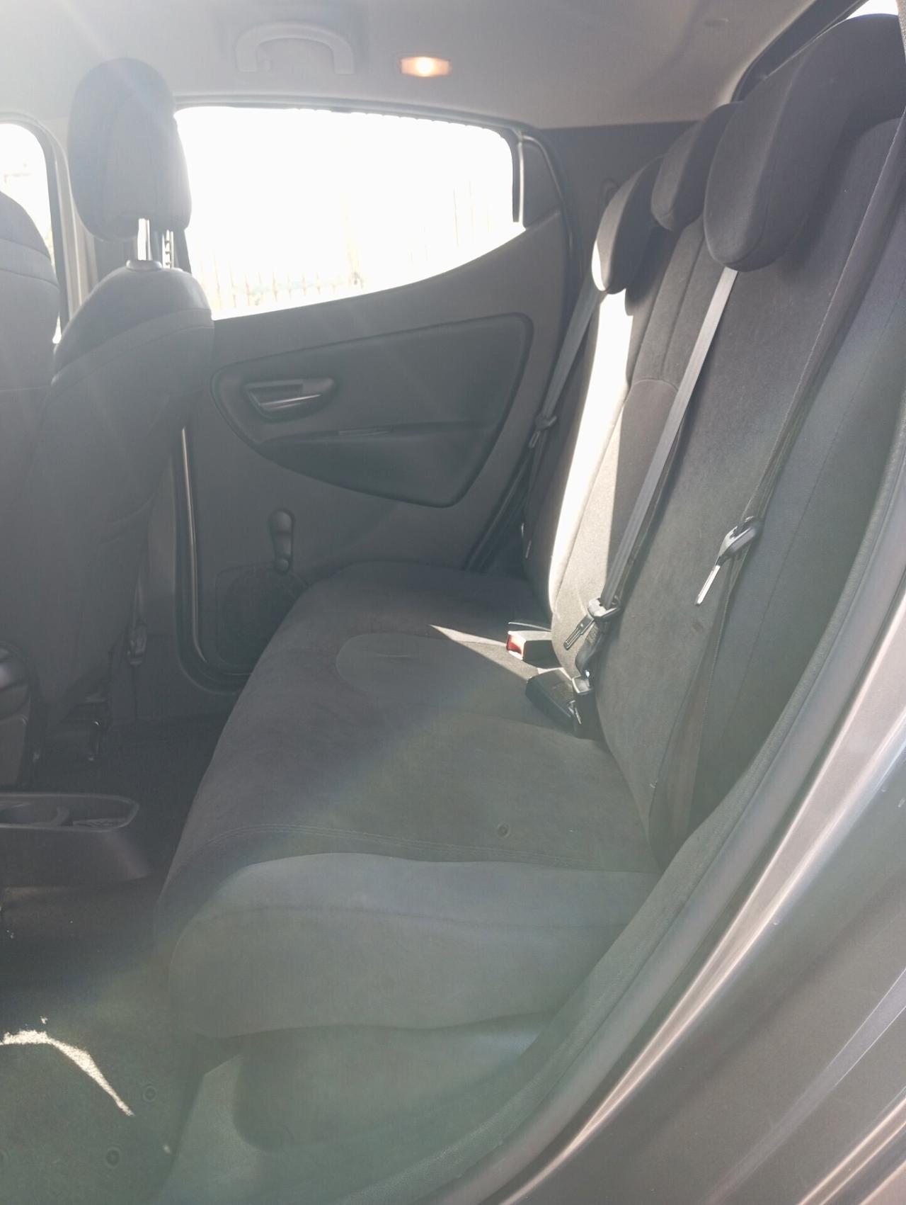 Lancia Ypsilon 1.2 69 CV 5 porte Elefantino[2015]