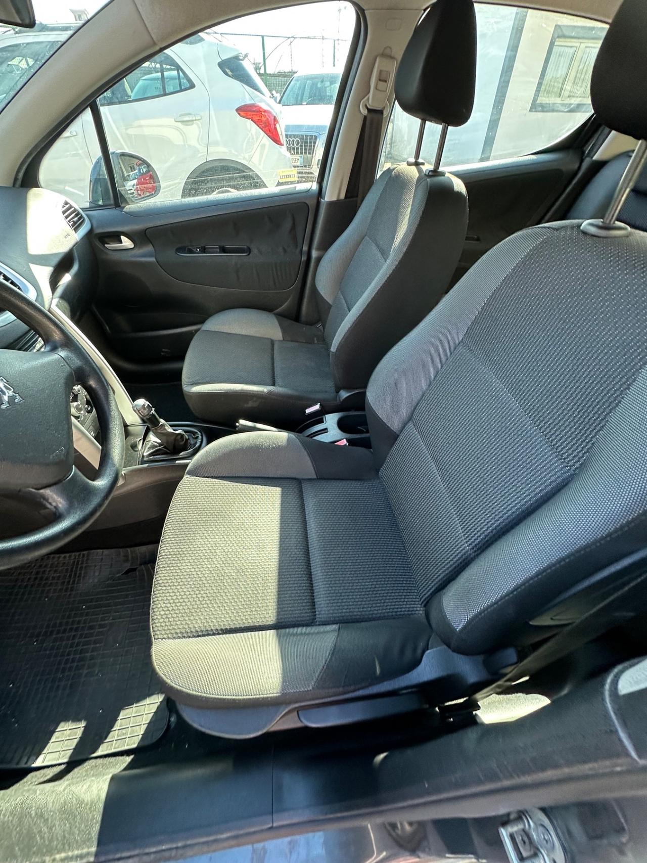 Peugeot 207 Plus 1.4 8V 75CV 5p. ECO GPL
