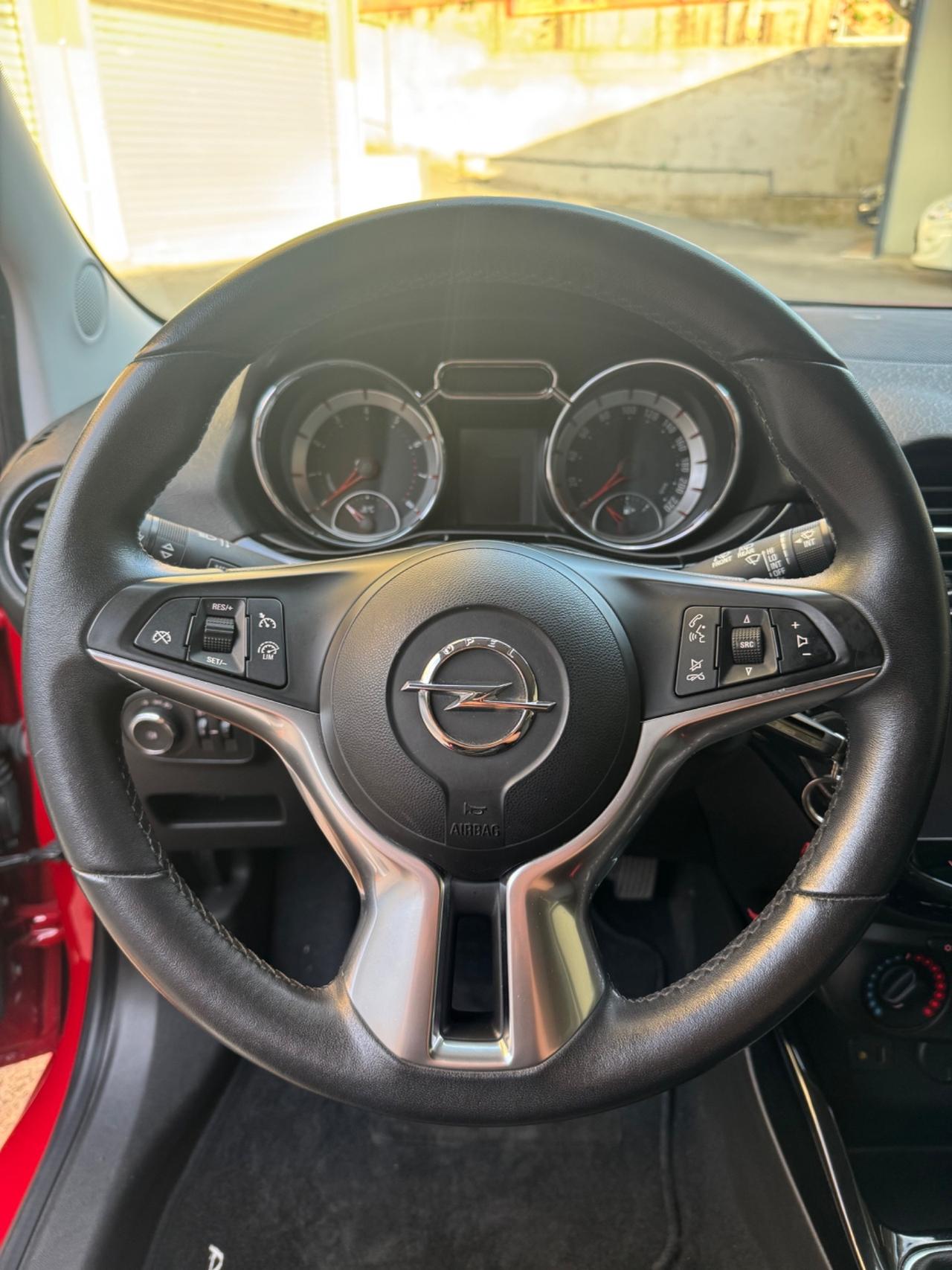 Opel Adam 1.2 70 CV