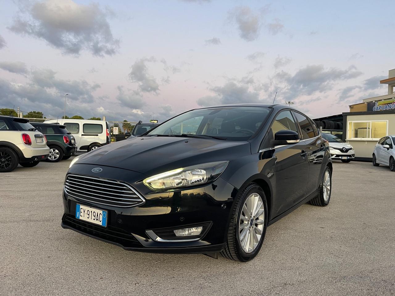 FORD FOCUS 1.0 125CV BERLINA TITANIUM FULL LED