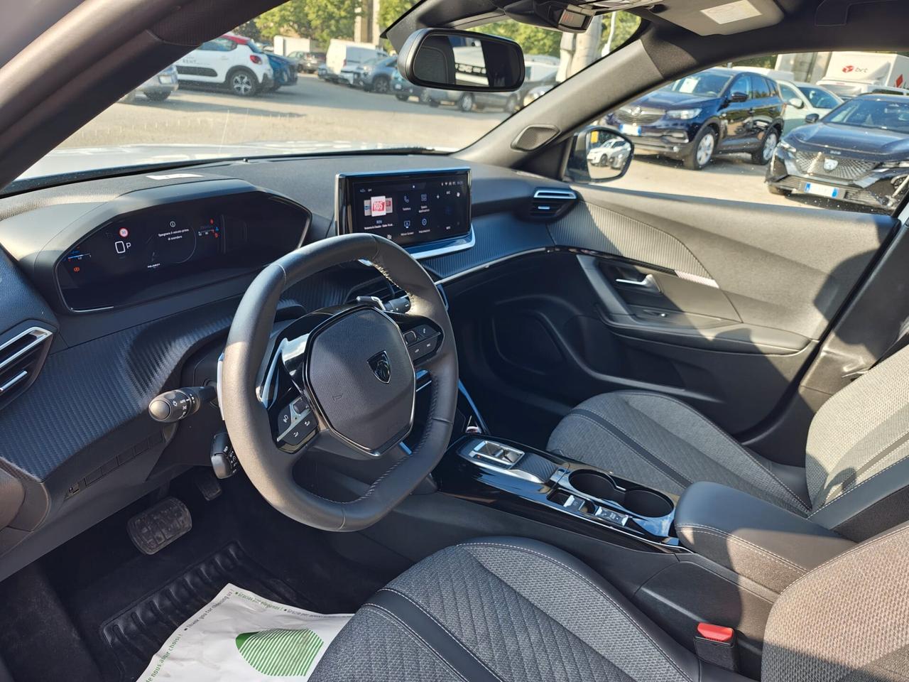 Peugeot 2008 PureTech 130 S&S EAT8 Allure