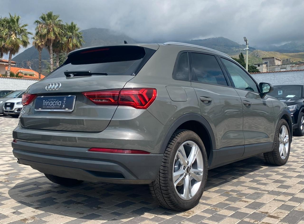 Audi Q3 Business 2.0 TDI 150CV s-tronic 35