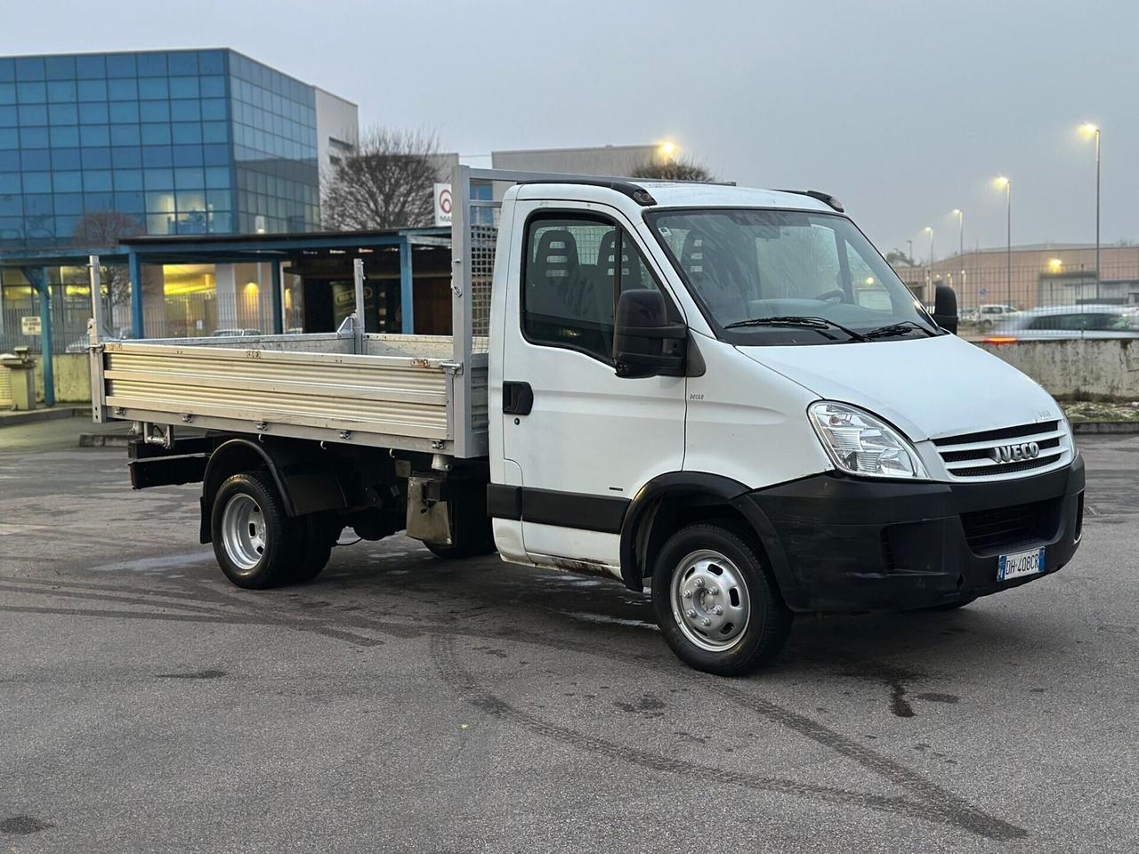Iveco Dailly Ribalabile