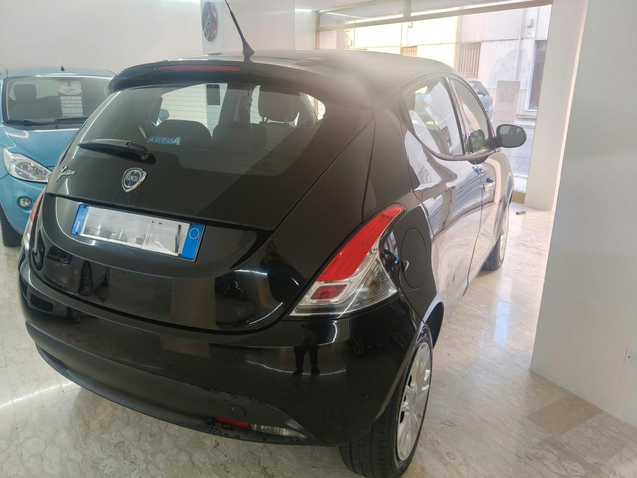 Lancia Ypsilon 1.2 69 CV 5 porte Platinum