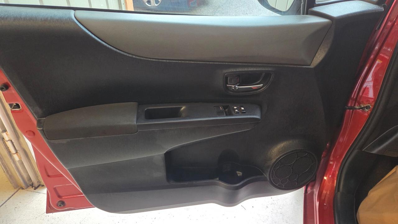 Toyota Yaris 1.3 5 porte Lounge full