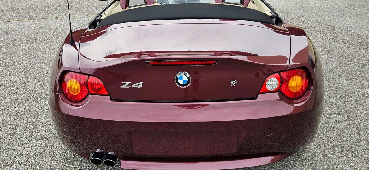 Bmw Z4 3.0i Roadster Merlot-Rot