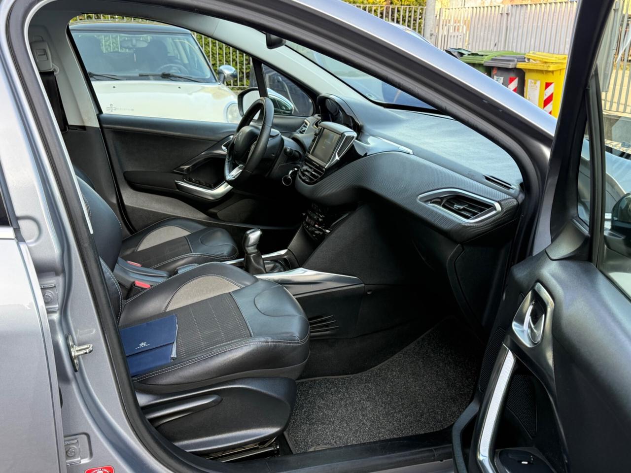 Peugeot 2008 1.6 e-HDi 115 CV Stop&Start Allure