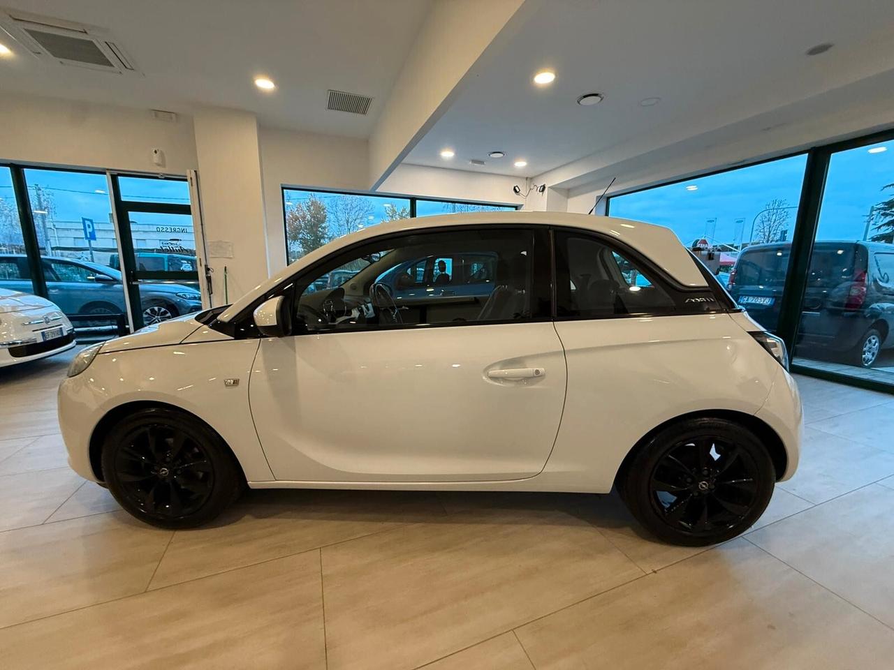 Opel Adam 1.2 70 CV Jam