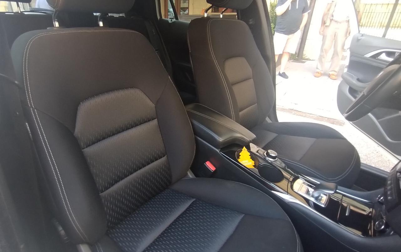 Infiniti Q30 1.5 diesel Premium