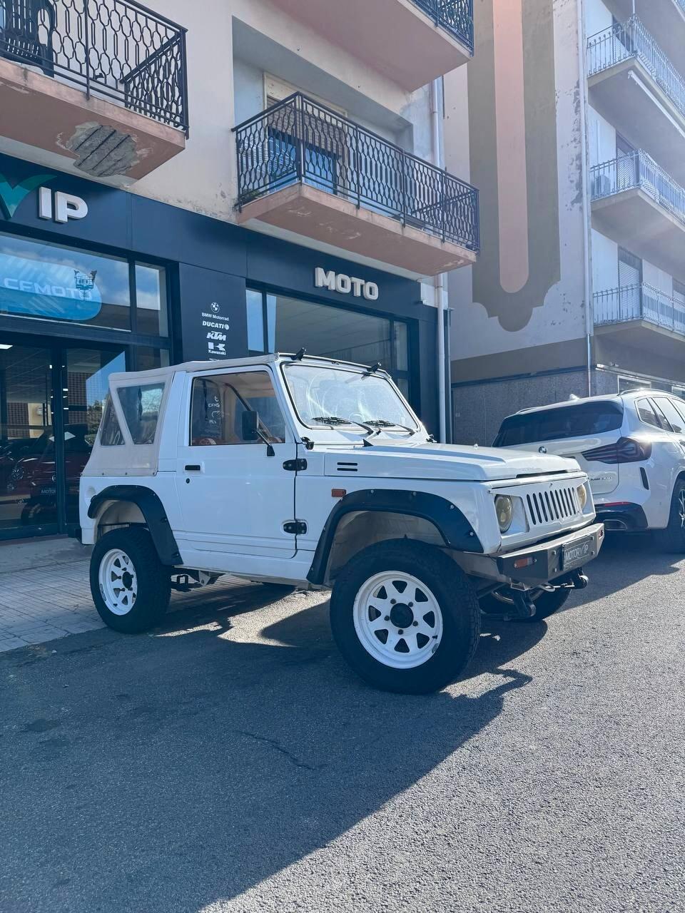 Suzuki SJ Samurai SJ410 Cabriolet De Luxe